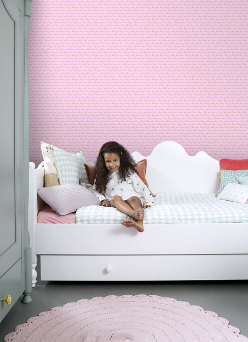 ESTAhome behang prinsessen woorden babyroze - 53 cm x 10.05 m - 114947