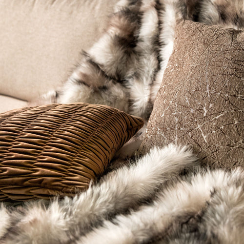 HALINA | sierkussen 43x43 cm | Coca Mocha | Hoii | met duurzame kussenvulling