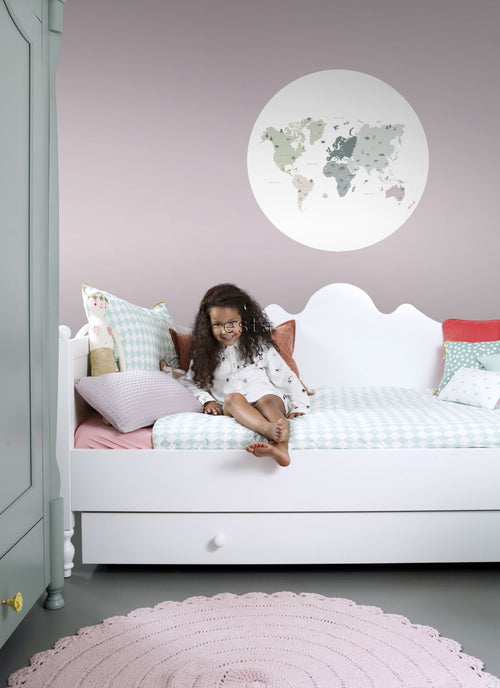 ESTAhome zelfklevende behangcirkel wereldkaart voor kinderen mintgroen, grijs en roze - Ø 70 cm - 158986