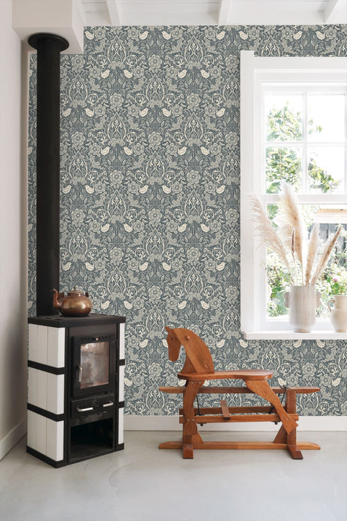 ESTAhome behang bloemen en vogels in art nouveau stijl vergrijsd donker blauw - 50 x 900 cm - 131991