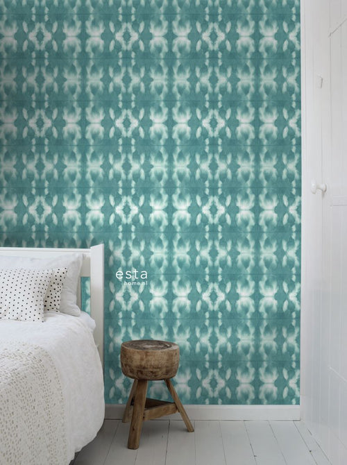 ESTAhome behang tie-dye shibori motief intens turquoise - 53 cm x 10.05 m - 148683