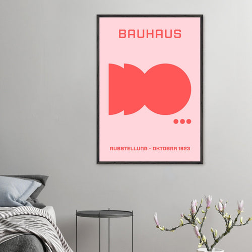 Artfulprints Poster met Lijst Bauhaus - Ausstellung oktobar 1923   - 70x100 cm - Roze