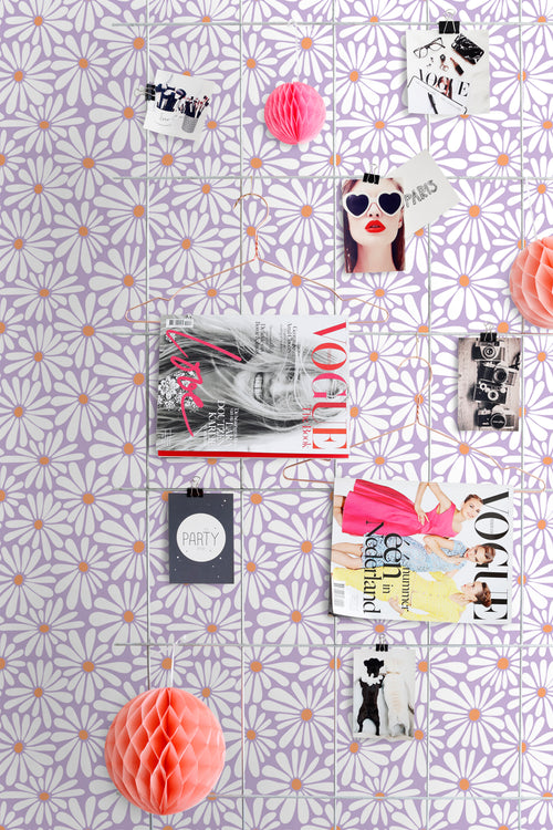 ESTAhome behang madeliefjes lila paars en oranje - 53 cm x 10.05 m - 131153 - vtwonen shop