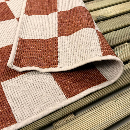 Buitenkleed Level blokken - checkerboard - roest - Interieur05 - 200 x 290 cm - vtwonen shop