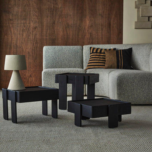 Tikamoon Stapelbare, zwarte bijzettafeltjes van massief mangohout - Zwart - vtwonen shop