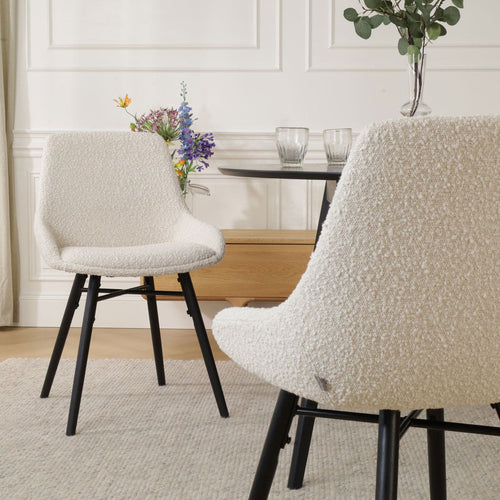 Nolon Nena-Isa Eetkamerstoel Bouclé Beige - Zwarte Houten Poten - vtwonen shop
