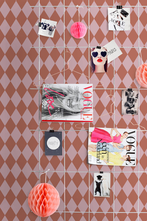 ESTAhome behang ruiten terracotta roze - 50 x 900 cm - 131598 - vtwonen shop