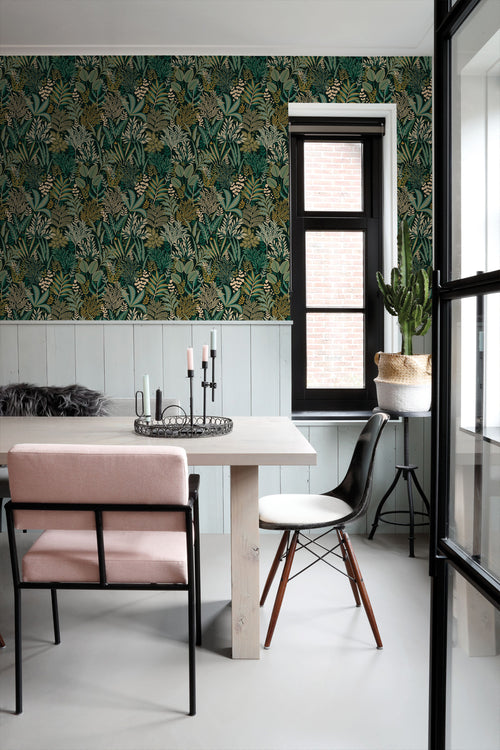 ESTAhome behang tropische bladeren en bloemen groen - 50 x 900 cm - 131661