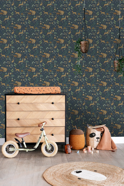ESTAhome behang bos met bosdieren donkerblauw en beige - 53 cm x 10.05 m - 139588