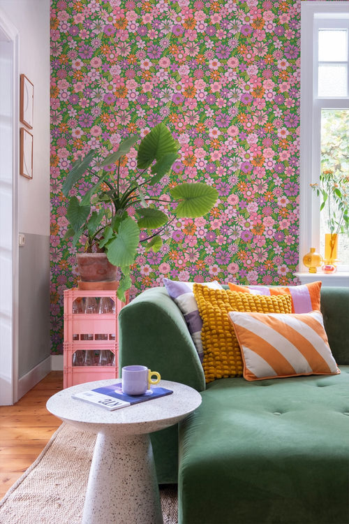 ESTAhome behang retro bloemen groen, paars, roze en oranje - 50 x 900 cm - 131806