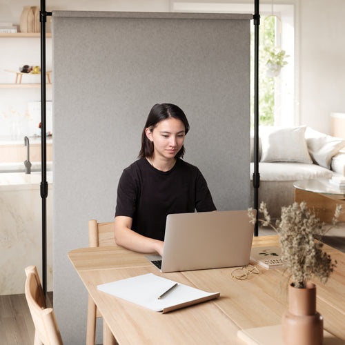 Umbra Anywhere uitschuifbare gordijnroede en kamerscherm - vtwonen shop