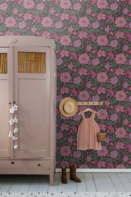 ESTAhome behang vintage bloemen fuchsia roze, paars en groen - 50 x 900 cm - 131128 - vtwonen shop