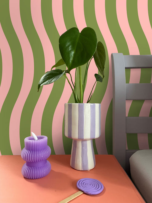 ESTAhome behang golvende strepen roze en groen - 50 x 900 cm - 131610 - vtwonen shop