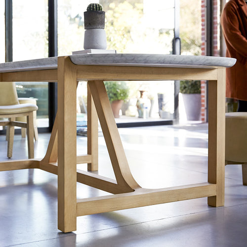 Tikamoon Stoneleaf - Eettafel van massief eikenhout en marmer voor 6/8 personen. - Wit