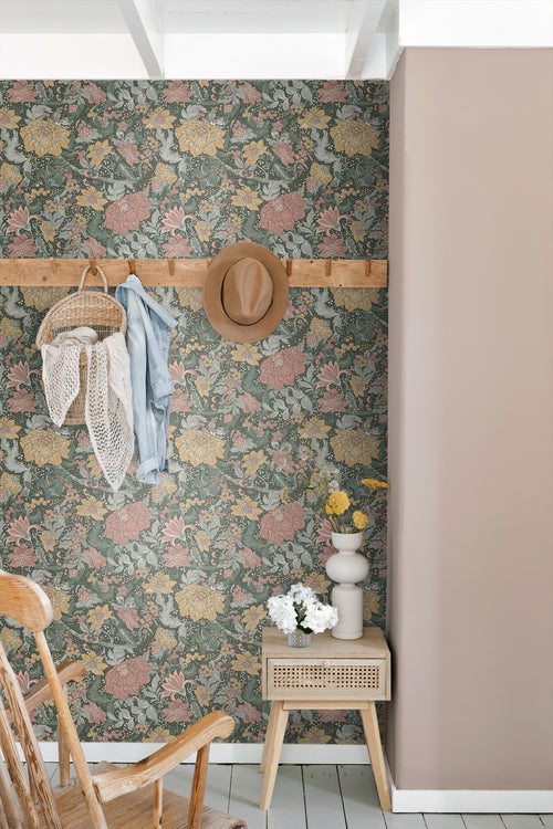 ESTAhome behang vintage bloemen blauwgroen, oudroze en okergeel - 50 x 900 cm - 131198