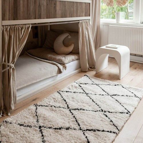 Interieur05 berber vloerkleed hoogpolig wit/zwart - scandinavisch - nea - 240 x 330 cm - vtwonen shop