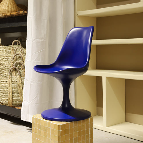 Household Hardware - stoel - Tulip - polyester - majorelle blauw - vtwonen shop