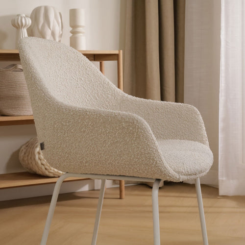 Nolon Nora-Mae Eetkamerstoel Bouclé Beige - Armleuning - Witte Poten - vtwonen shop