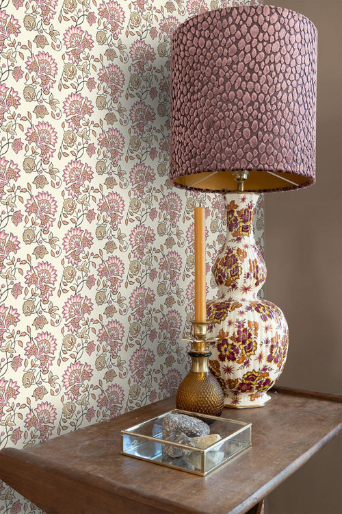 ESTAhome behang vintage bloemen licht roze en beige - 50 x 900 cm - 131817