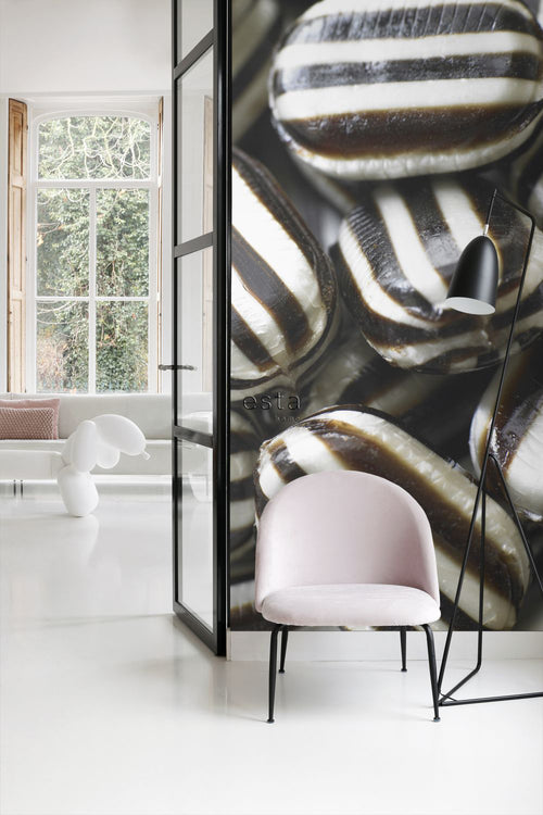 ESTAhome fotobehang snoep zwart en wit - 186 x 270 cm - 156509 - vtwonen shop