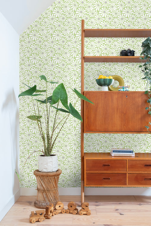 ESTAhome behang madeliefjes groen en paars - 50 x 900 cm - 131154 - vtwonen shop