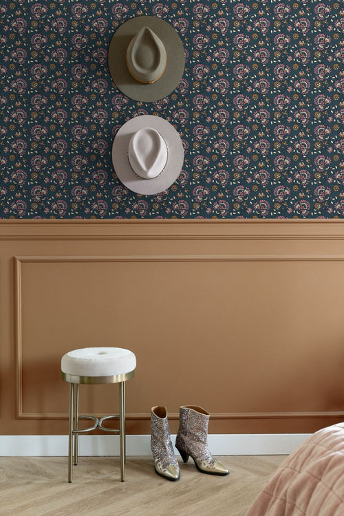 ESTAhome behang vintage bloemen donkerblauw en paars - 50 x 900 cm - 131820