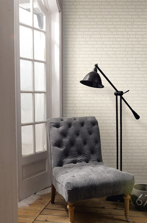 ESTAhome behang sport teksten warm grijs - 53 cm x 10.05 m - 115622