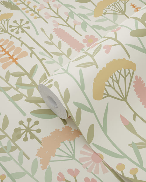 ESTAhome behang veldbloemen lichtgroen en roze - 50 x 900 cm - 131549 - vtwonen shop