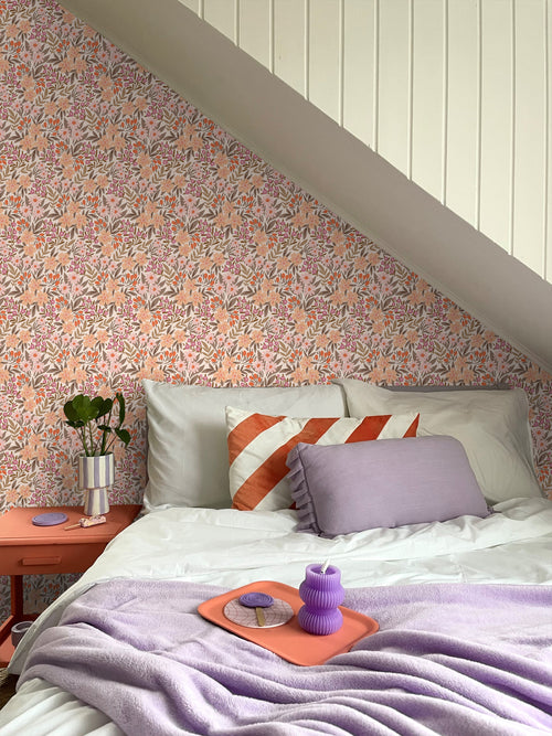 ESTAhome behang bloemen vergrijsd groen, roze en paars - 50 x 900 cm - 131451 - vtwonen shop