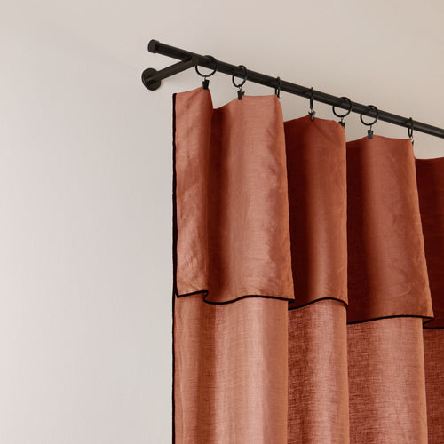 Madura Gordijn Carlina terracotta en zwarte hommel 150x150 cm
