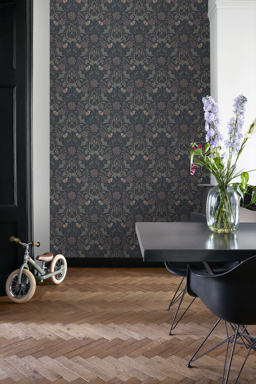 ESTAhome behang bloemen en vogels donkerblauw en oudroze - 53 cm x 10.05 m - 139832