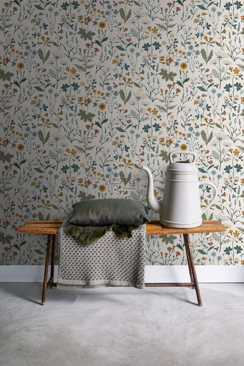 ESTAhome behang veldbloemen okergeel, vergrijsd groen en vintage blauw - 53 cm x 10.05 m - 139391