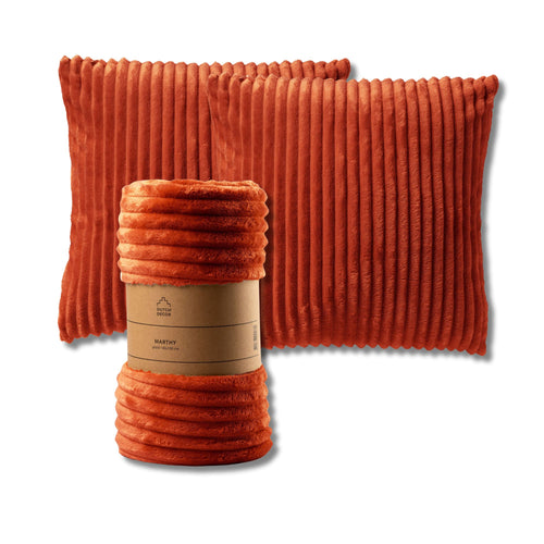 Dutch Decor - VOORDEELSET - 3-delig - Mart & Marthy - 2 sierkussens 45x45 cm - 1 plaid 140x180 cm - oranje - vtwonen shop