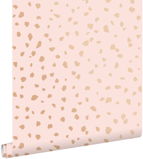 ESTAhome behang terrazzo zacht roze en roségoud - 0,53 x 10,05 m - 139199 - vtwonen shop