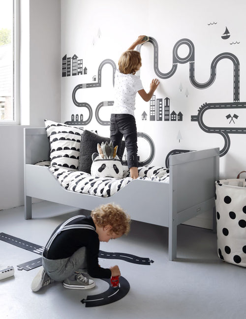 ESTAhome fotobehang getekende straat zwart wit - 279 x 279 cm - 159099 - vtwonen shop