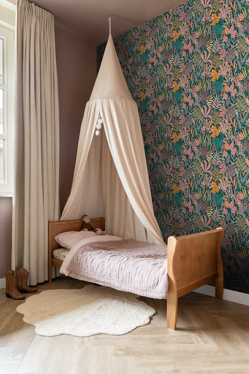 ESTAhome behang tropische bladeren en bloemen meerkleurig - 50 x 900 cm - 131663