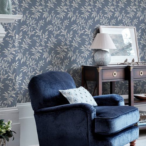 Laura Ashley Vliesbehang - Paxford Leaves Dark Seaspray
