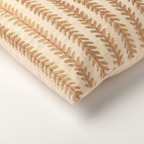 ZILA - kussenhoes 45x45 cm - bladmotief - Almond Buff - bruin, beige