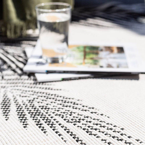 Rond Buitenkleed Leaf - Zwart - dubbelzijdig - EVA Interior - 200 x 200 cm