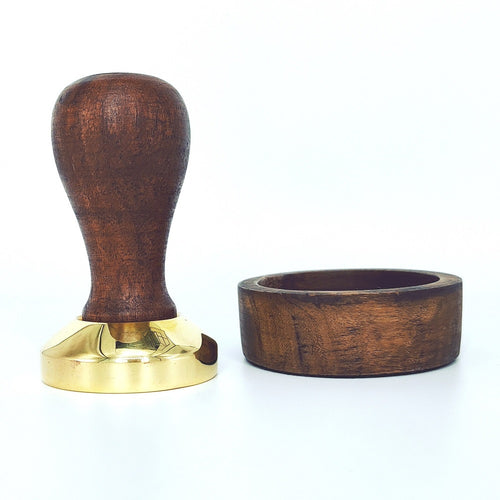 Brût Homeware espresso tamper met houder - messing - vtwonen shop