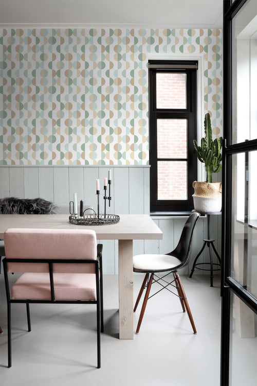 ESTAhome behang grafisch motief vergrijsd groen, lichtblauw en beige - 50 x 900 cm - 139620 - vtwonen shop