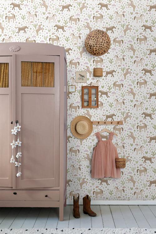 ESTAhome behang paarden bruin, groen en paars - 50 x 900 cm - 132191