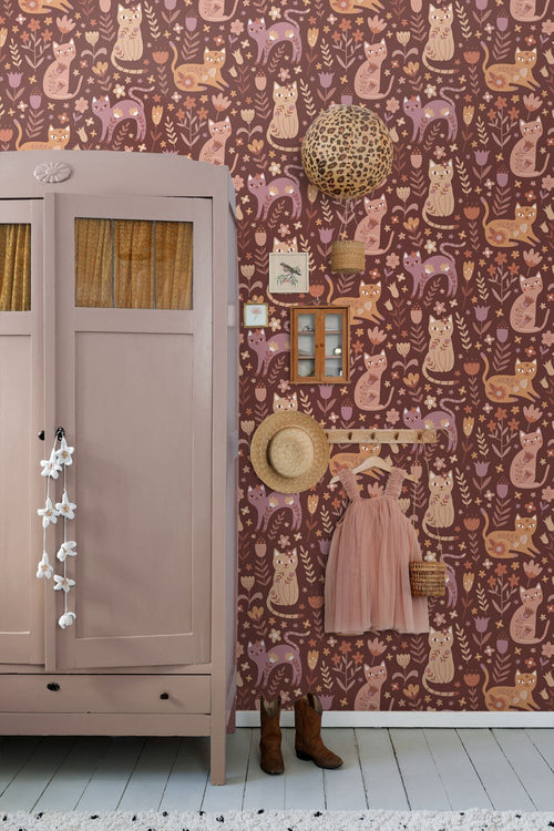 ESTAhome behang katjes donker paars en donker rood - 50 x 900 cm - 132182