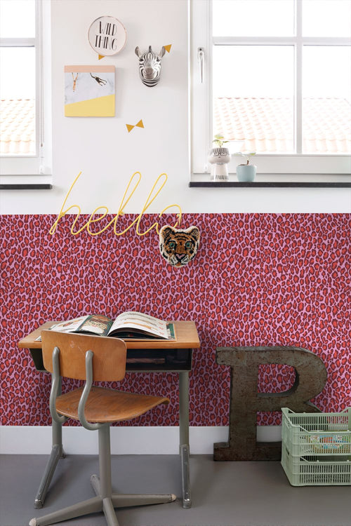 ESTAhome behang panterprint paars en rood - 50 x 900 cm - 132201