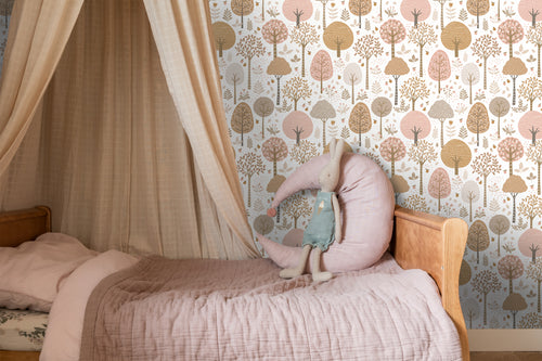 ESTAhome behang bosrijk landschap roze, bruin en wit - 50 x 900 cm - 139799 - vtwonen shop