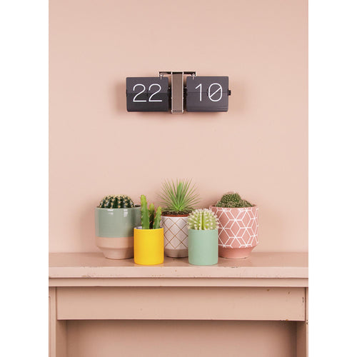 Karlsson tafelklok Flip Klok No Case - zwart - 8.5x36x14cm - vtwonen shop