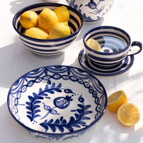 J-Line schaal Granada Low - keramiek - wit/blauw - large - Ø 25 cm - vtwonen shop