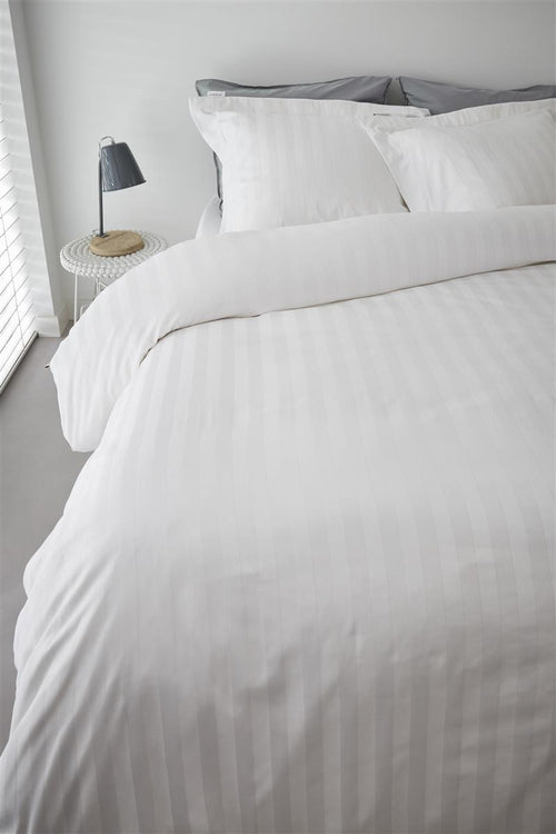 Beddinghouse Shine dekbedovertrek - Effen - Lits-Jumeaux - 240x200/220 cm - Wit - vtwonen shop