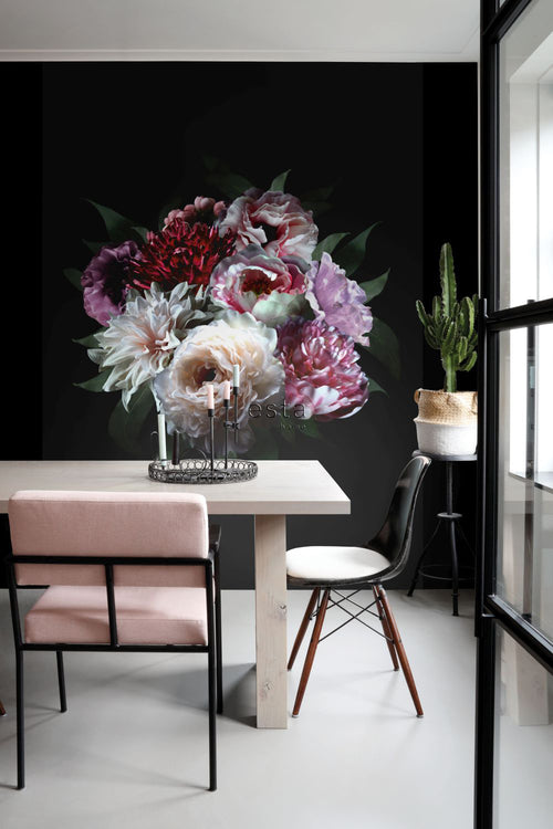 ESTAhome fotobehang bloemstilleven multicolor op zwart - 200 x 279 cm - 158944 - vtwonen shop
