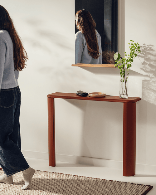 noo.ma Fli Console Table - 102x27x13,5 cm, Auburn Red, board en gepoedercoat staal